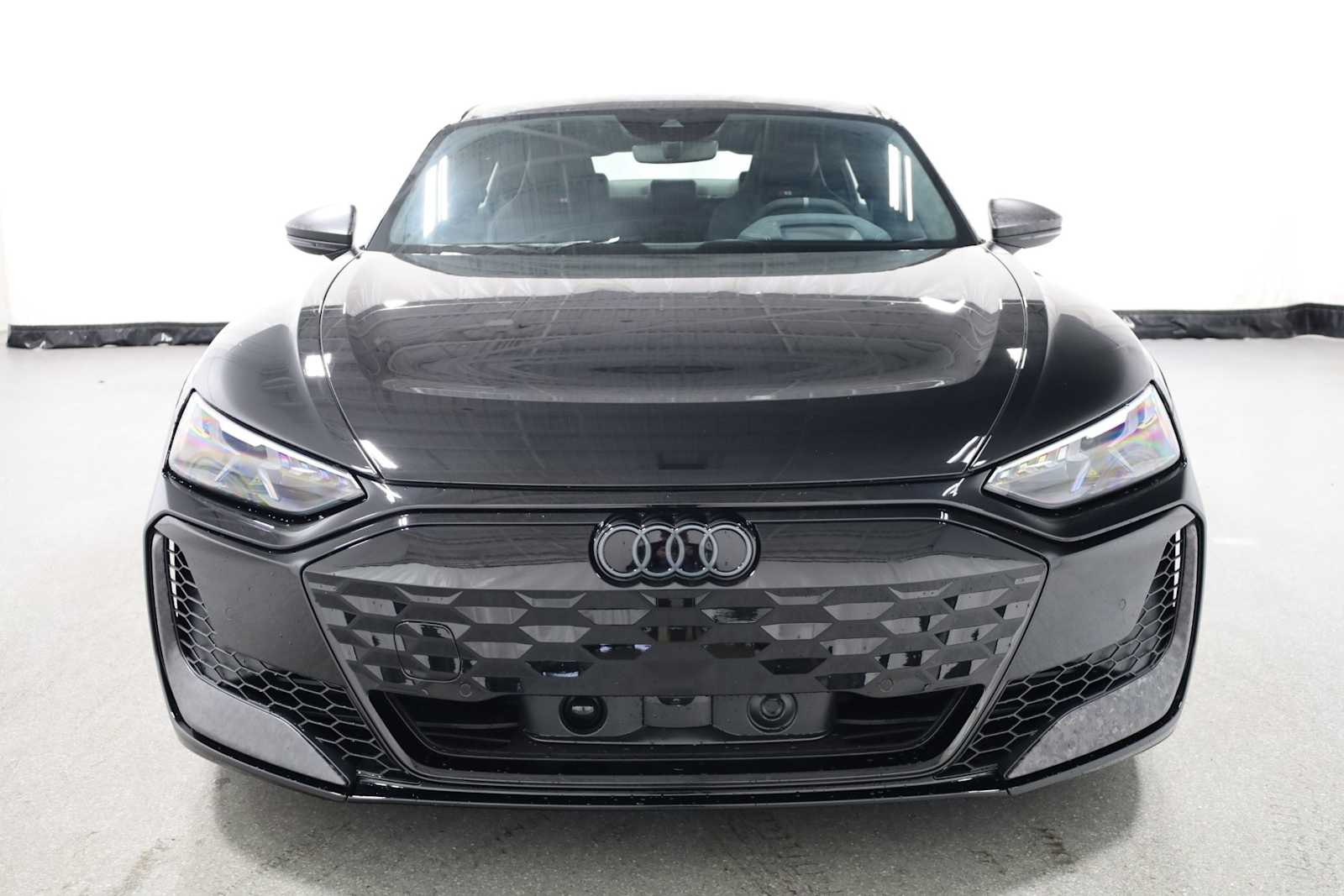 Thumbnail: 2025 Audi RS e-tron GT - 14