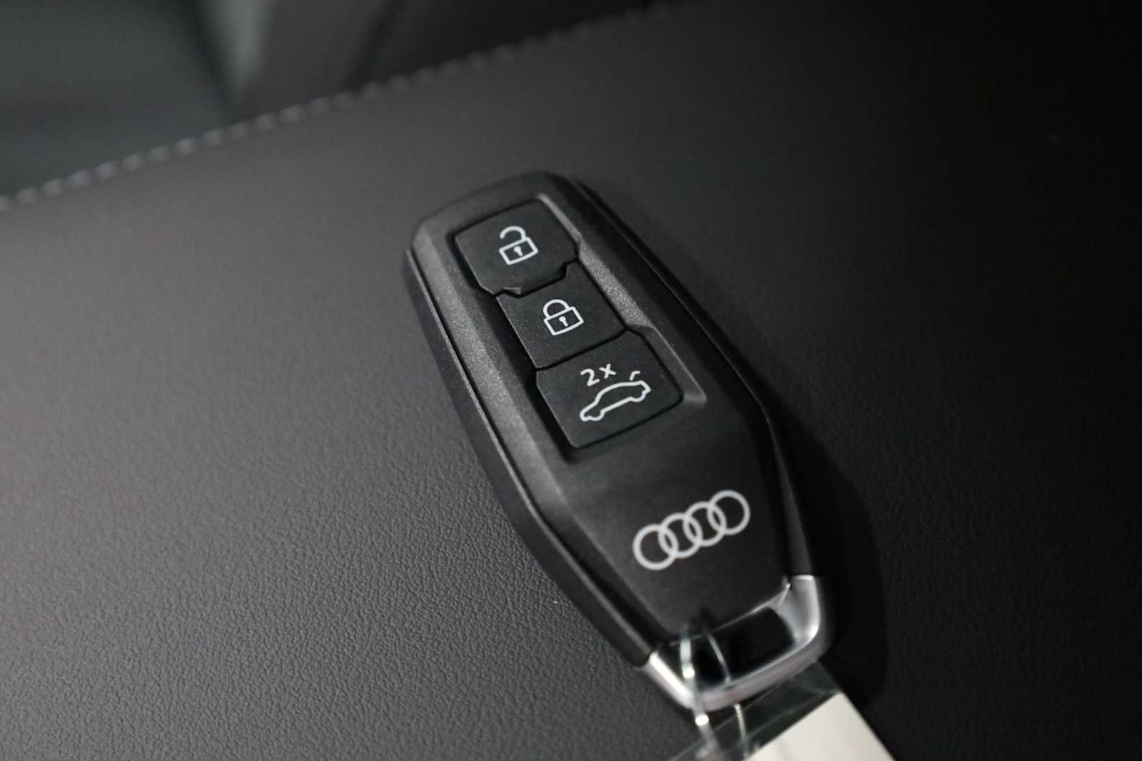 Thumbnail: 2025 Audi Q5 - 40