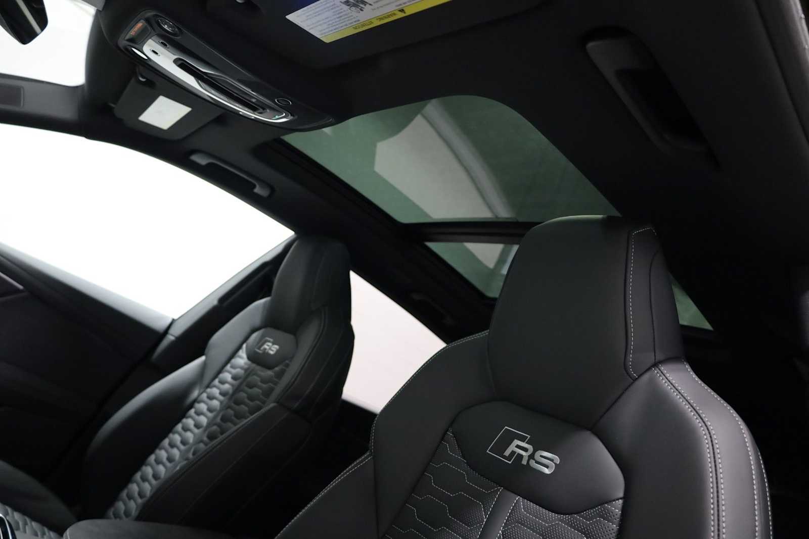 Thumbnail: 2026 Audi RS Q8 - 19