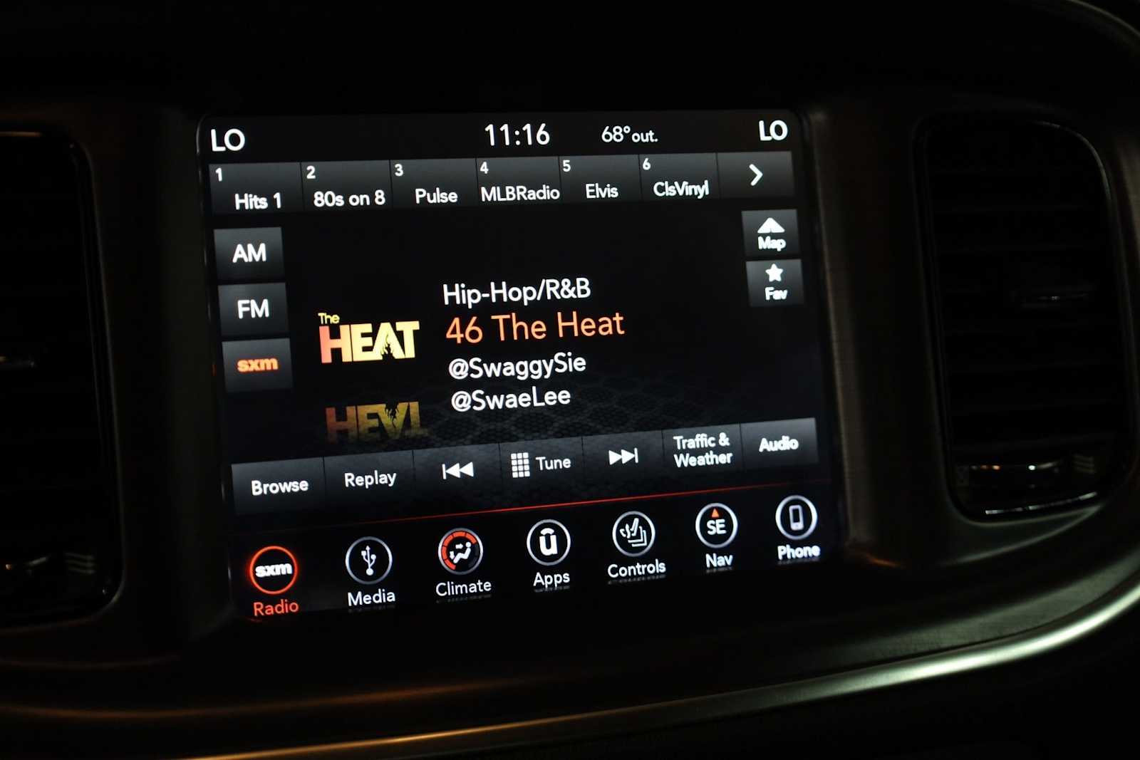 Thumbnail: 2018 Dodge Charger - 28