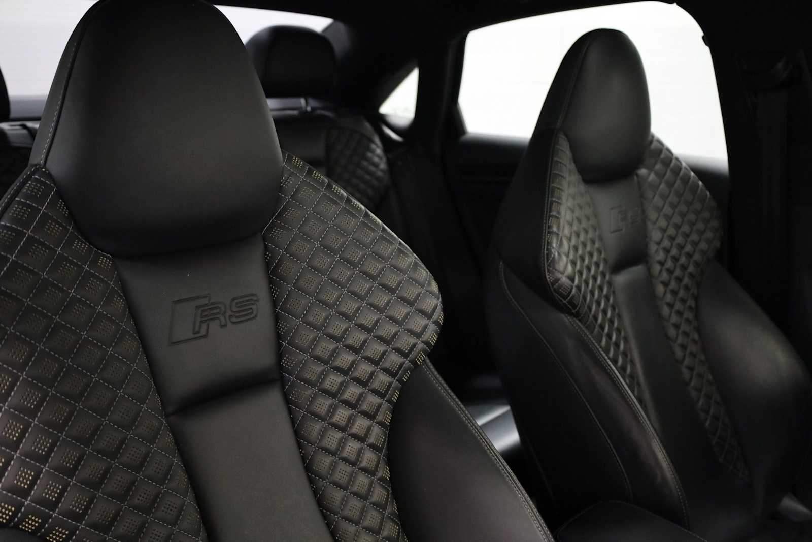 Thumbnail: 2018 Audi RS 3 - 22