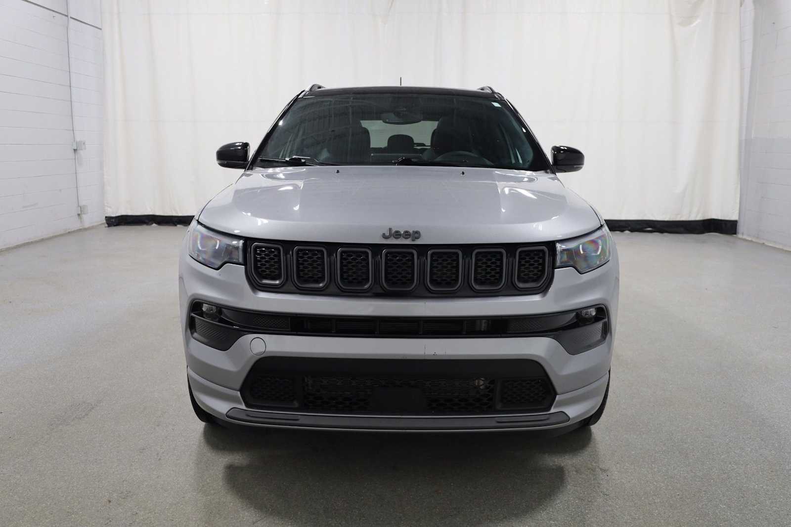 Thumbnail: 2023 Jeep Compass - 14