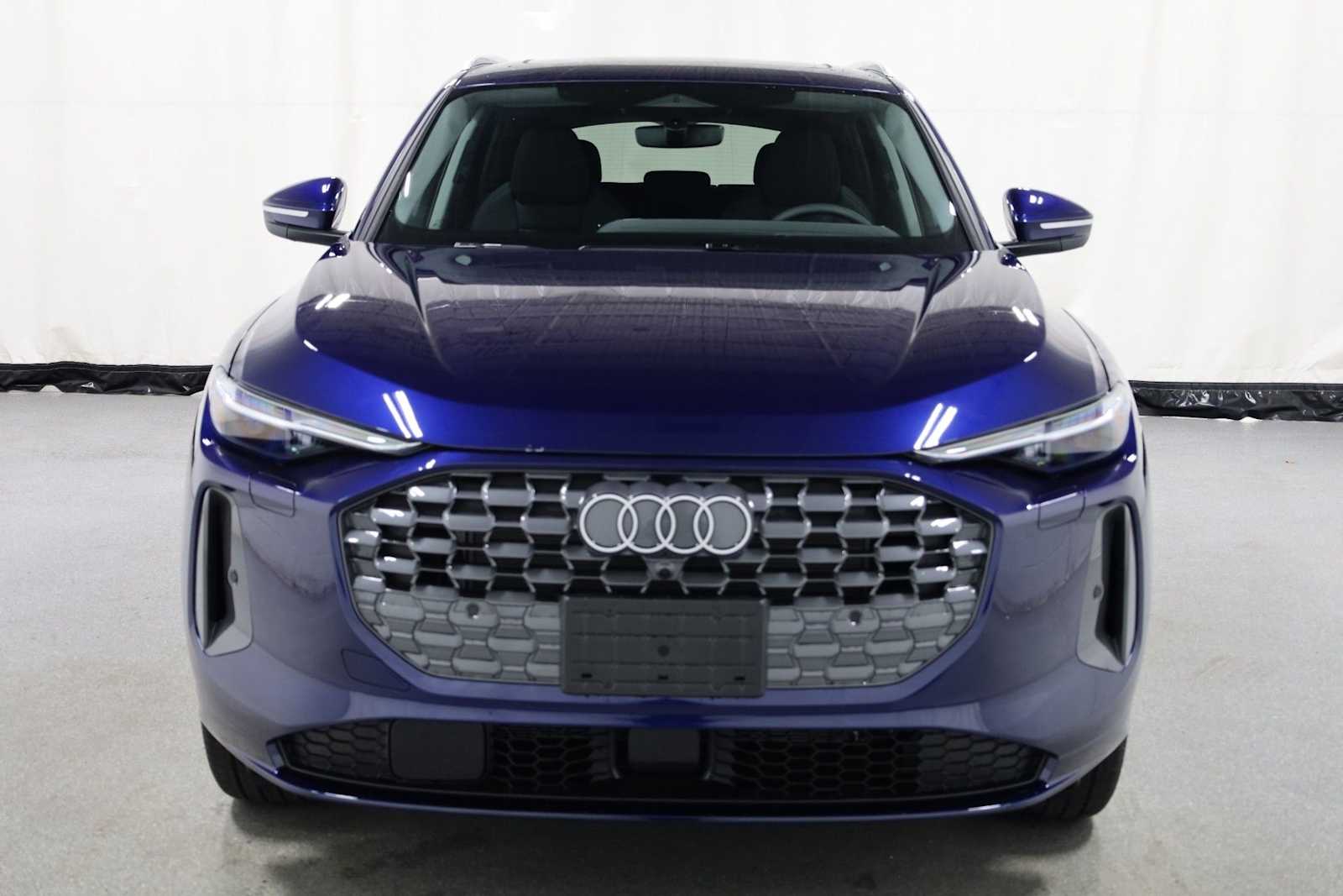 Thumbnail: 2025 Audi Q5 - 14