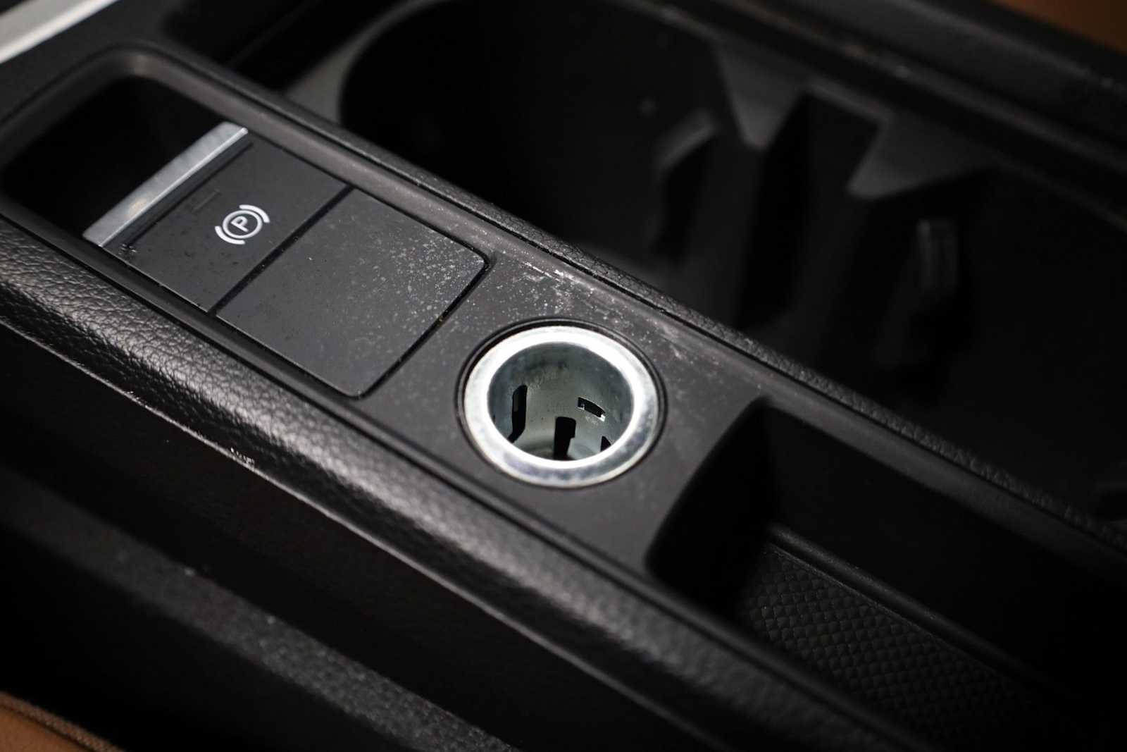 Thumbnail: 2023 Audi Q3 - 32