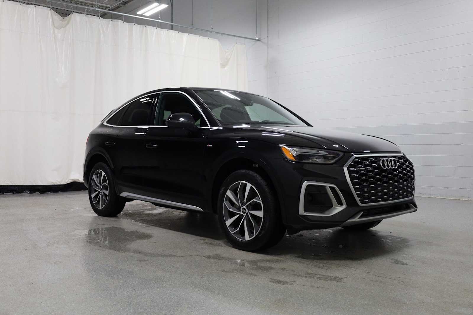 Thumbnail: 2023 Audi Q5 - 13