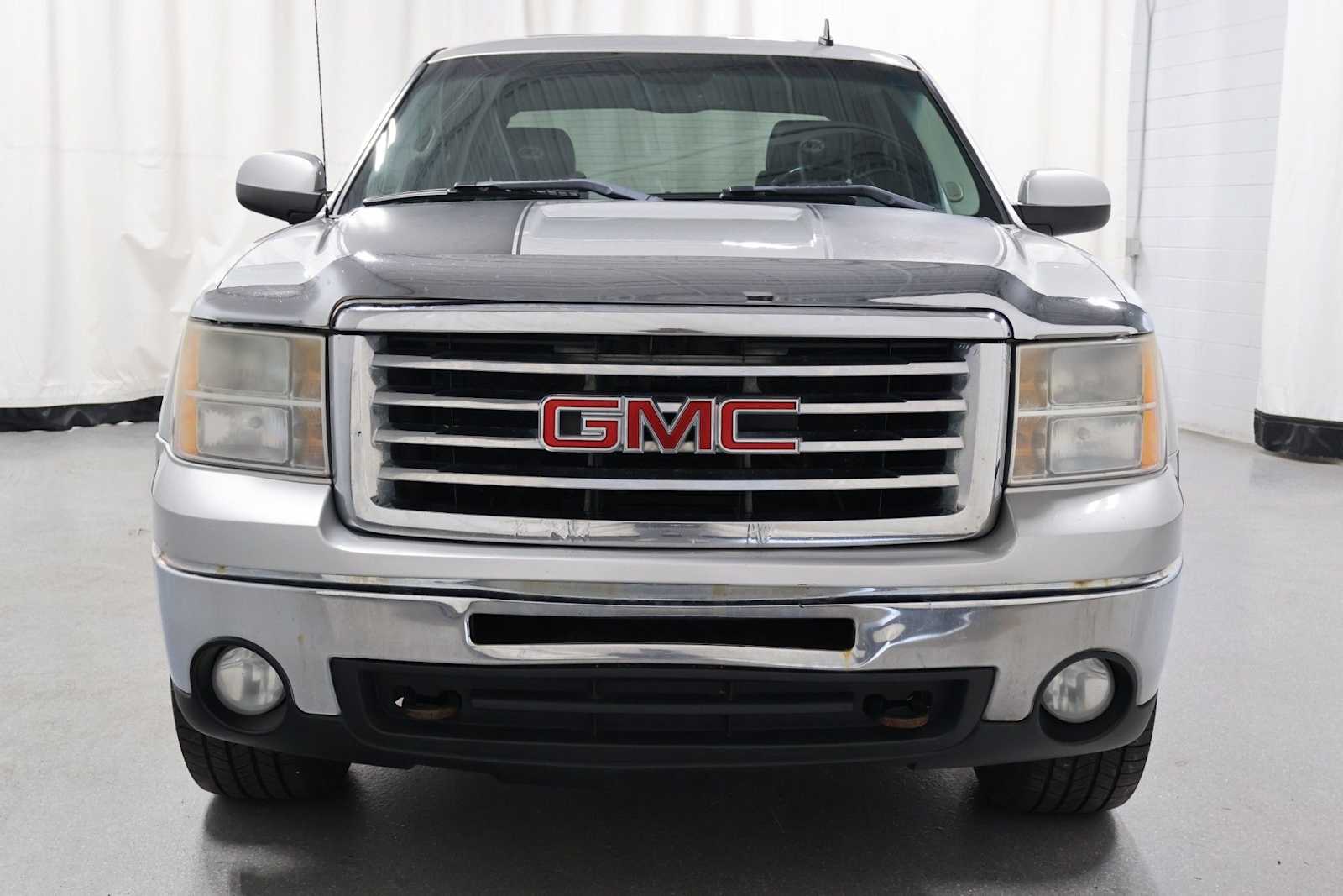Thumbnail: 2010 GMC Sierra 1500 - 14