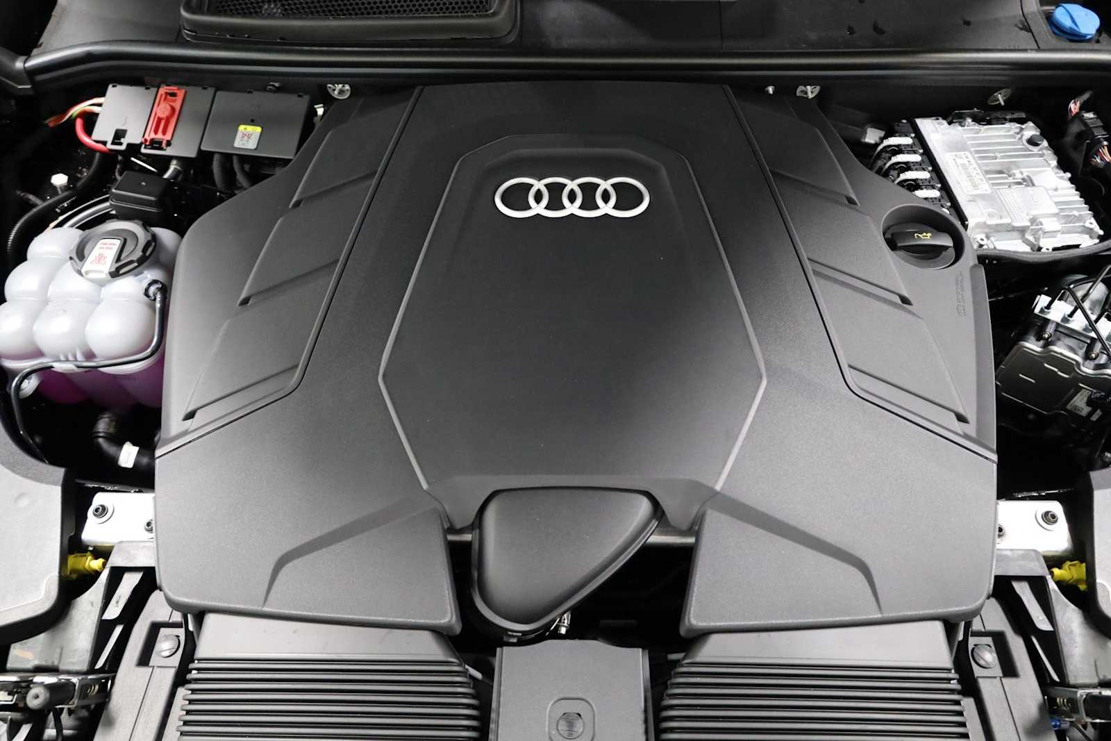 Thumbnail: 2026 Audi Q8 - 40