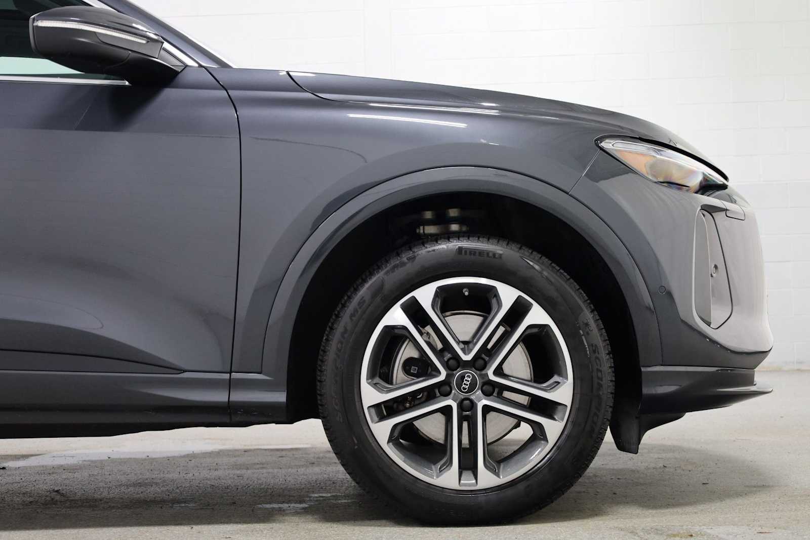 Thumbnail: 2025 Audi Q5 - 11