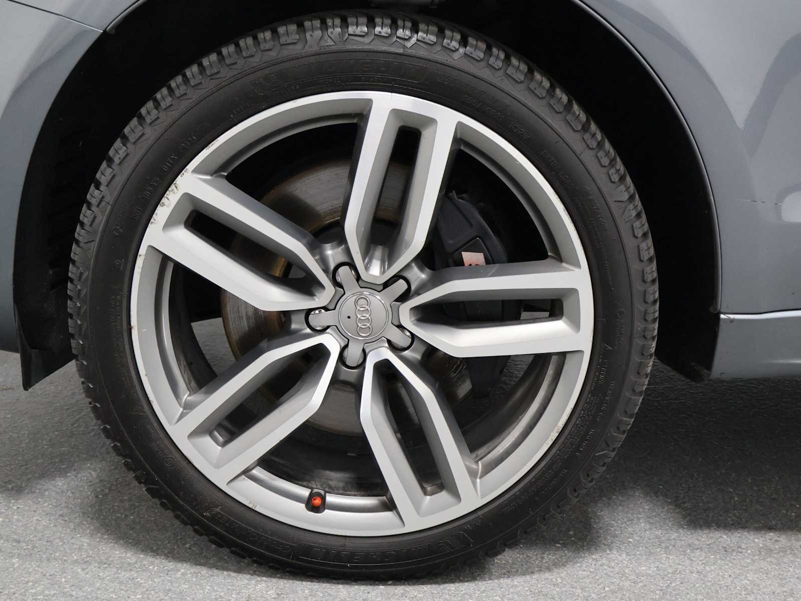 Thumbnail: 2016 Audi SQ5 - 36