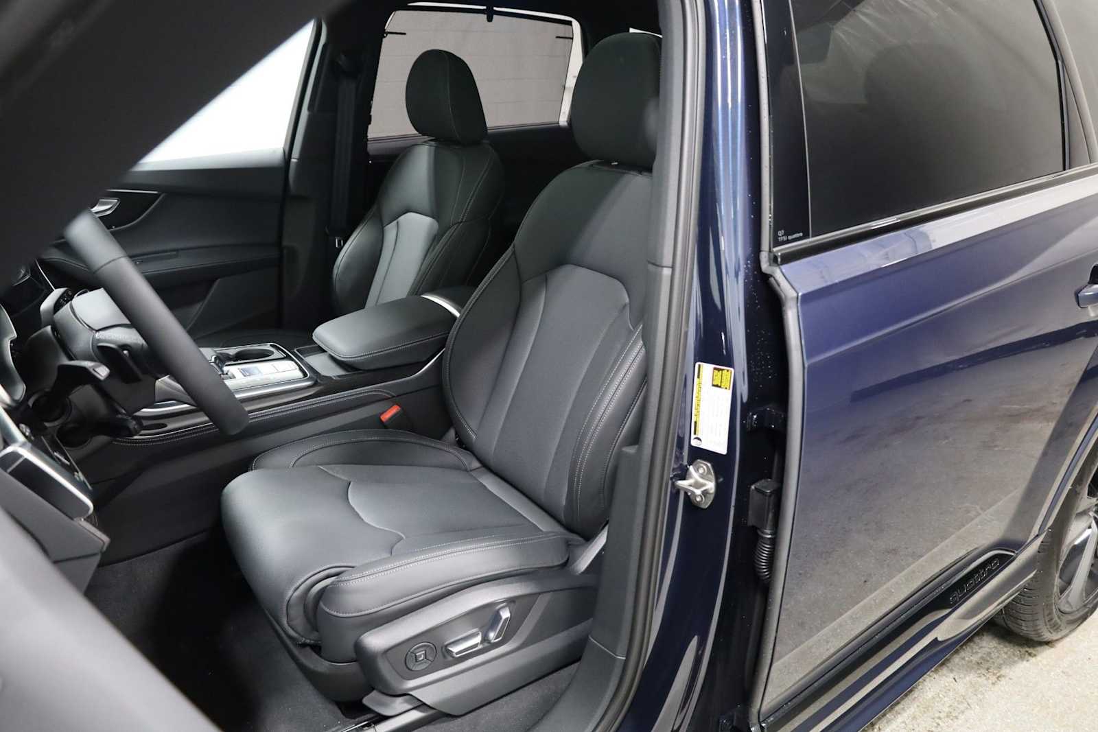 Thumbnail: 2026 Audi Q7 - 5