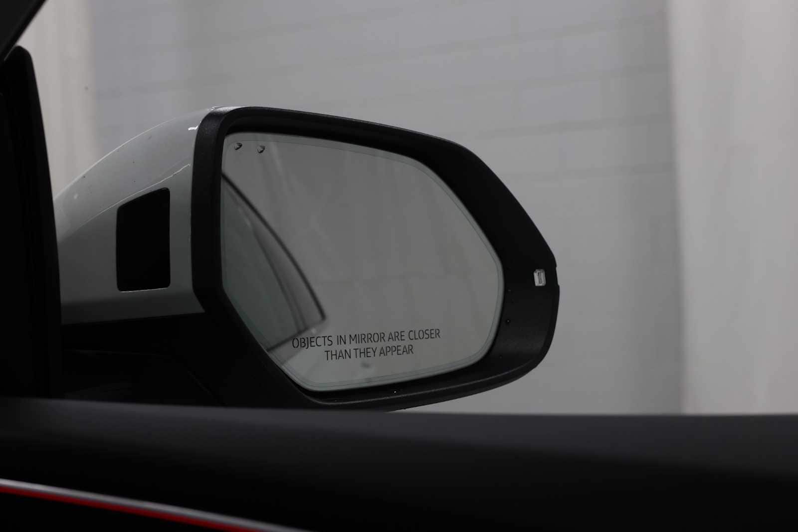 Thumbnail: 2025 Audi Q8 - 18