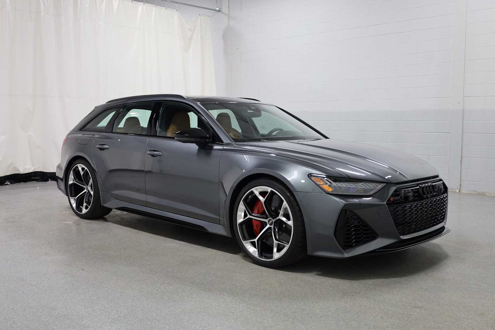 Thumbnail: 2026 Audi RS 6 - 13