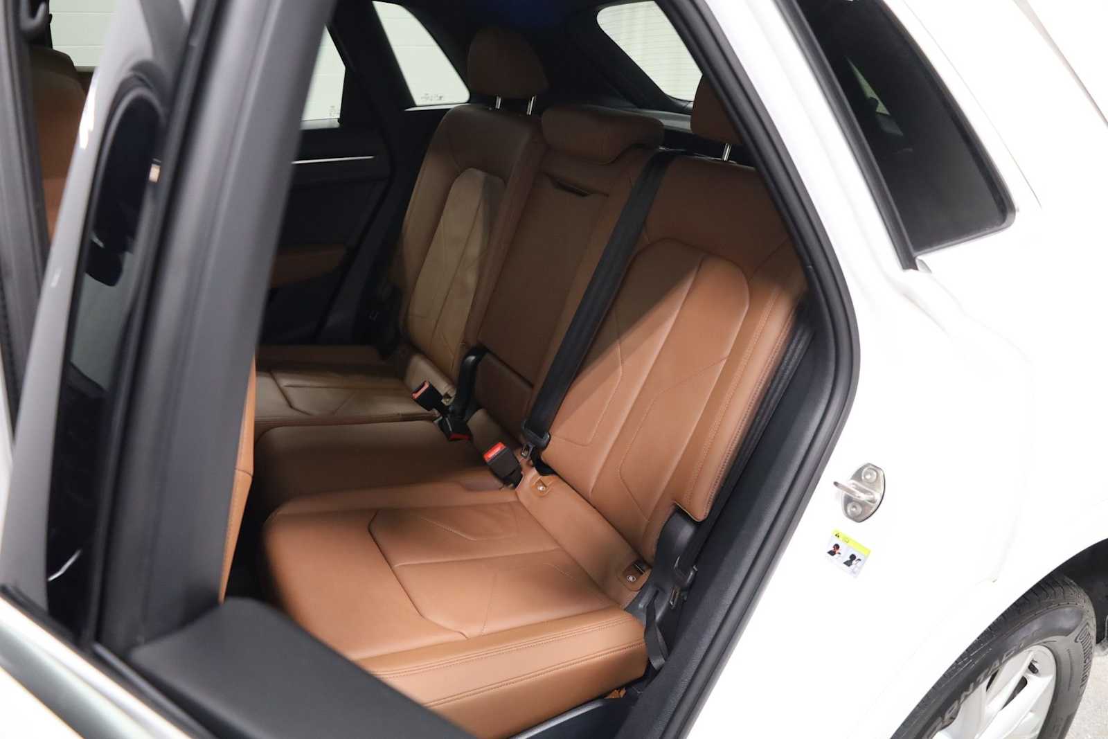 Thumbnail: 2023 Audi Q3 - 33