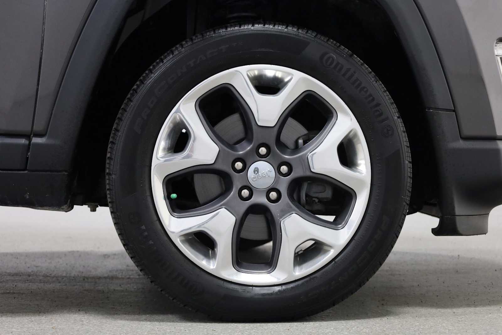 Thumbnail: 2019 Jeep Compass - 12