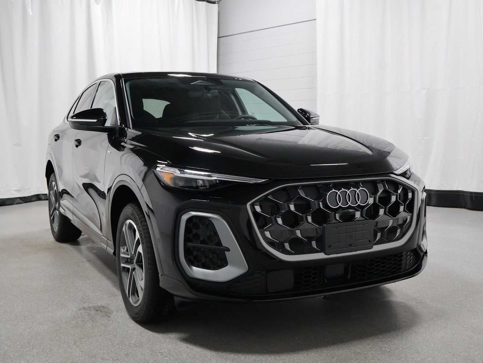 Thumbnail: 2026 Audi Q5 - 13