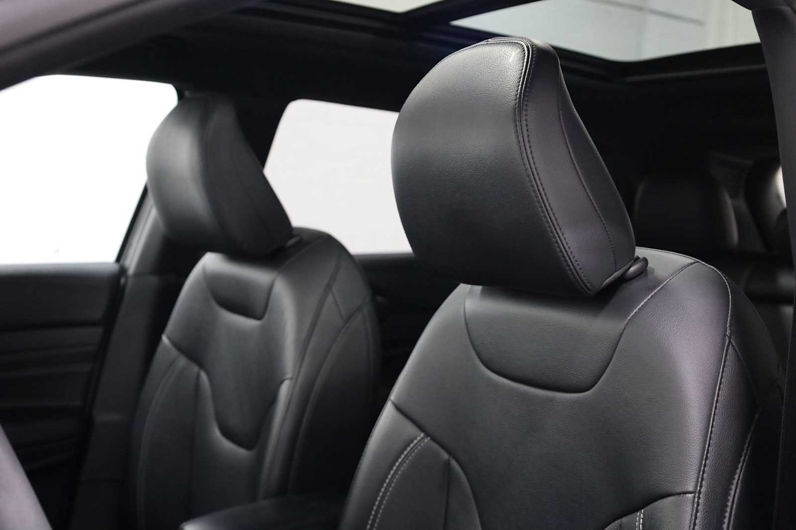 Thumbnail: 2023 Jeep Compass - 18