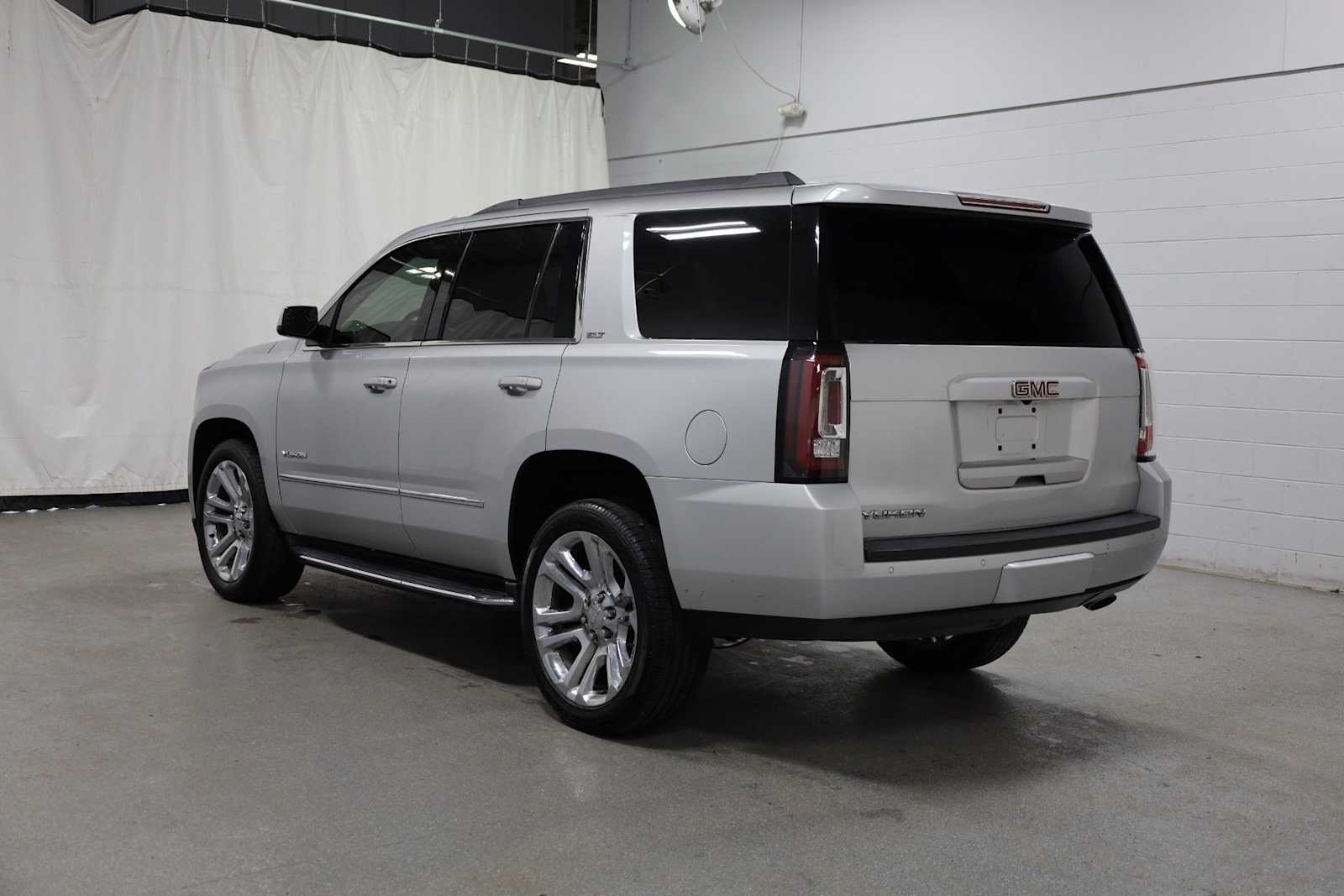 Thumbnail: 2017 GMC Yukon - 3