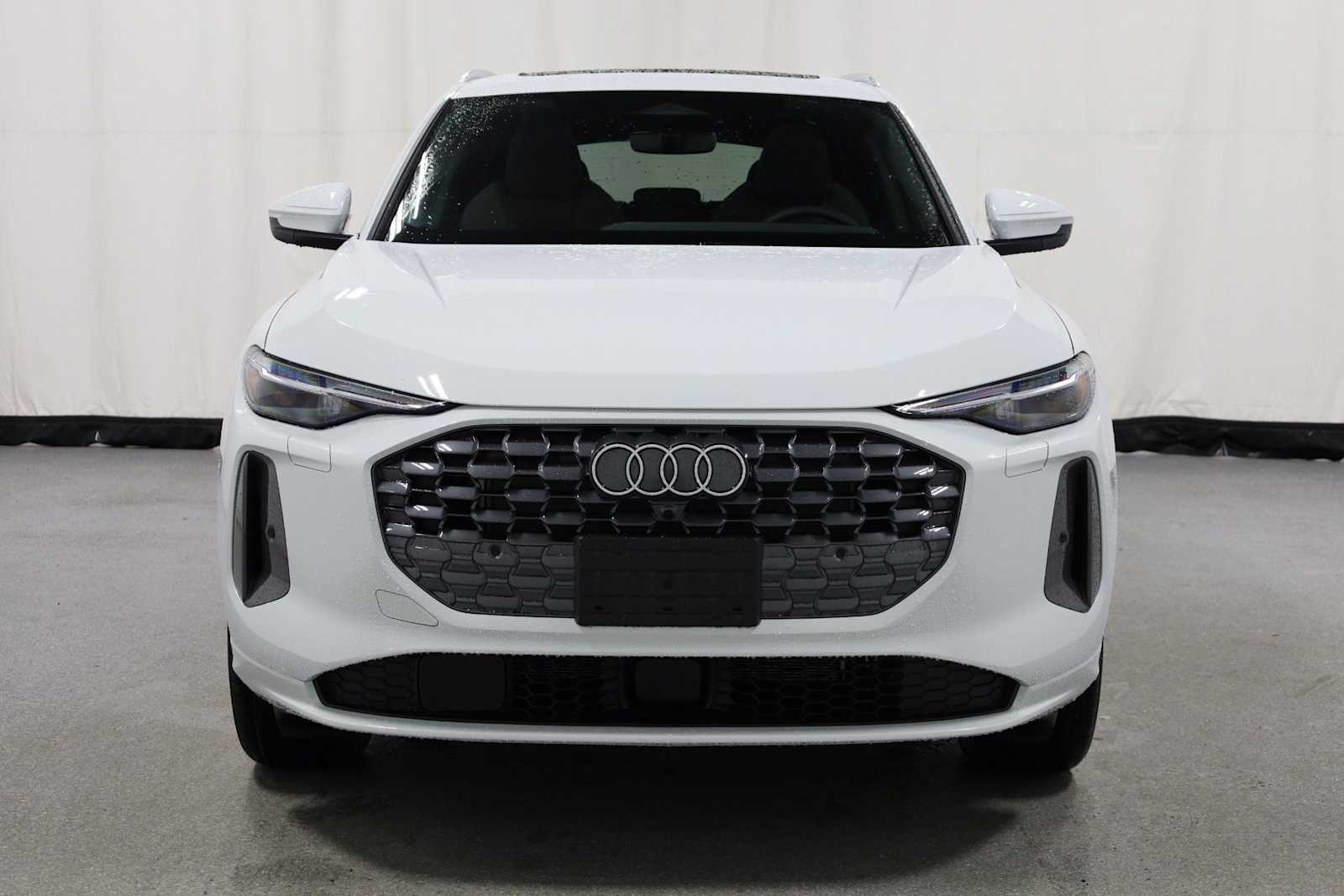 Thumbnail: 2025 Audi Q5 - 14