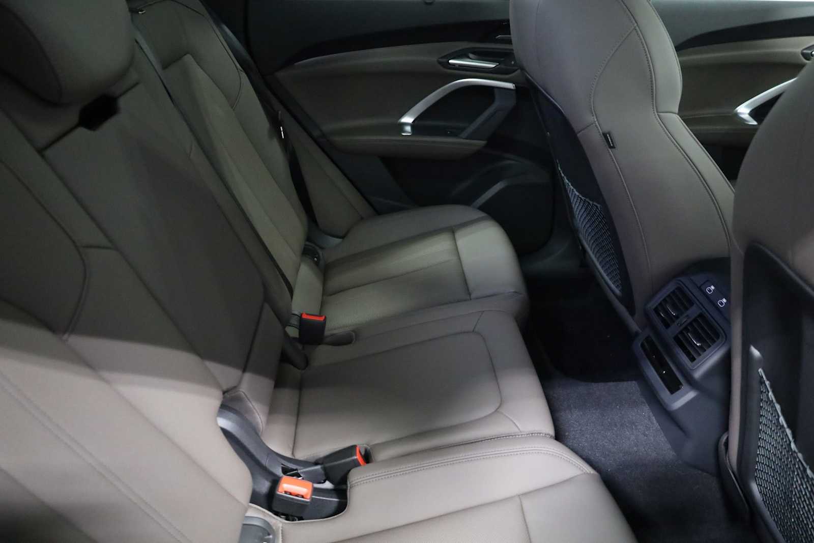 Thumbnail: 2025 Audi Q5 - 35