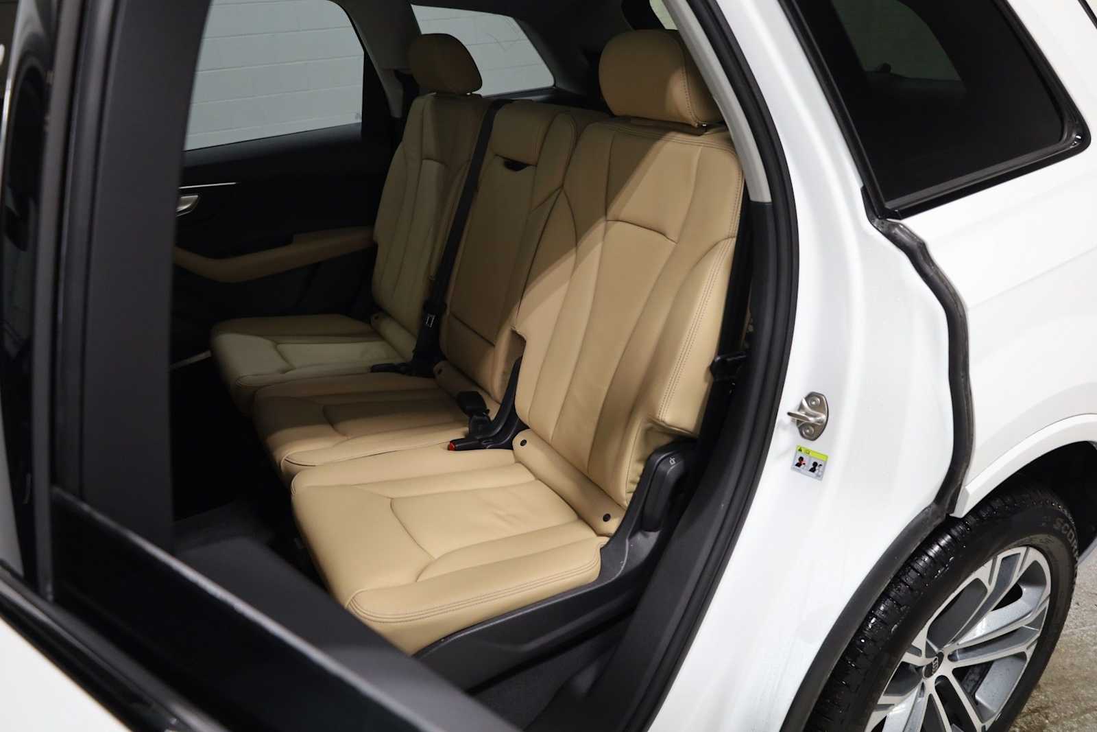 Thumbnail: 2026 Audi Q7 - 34