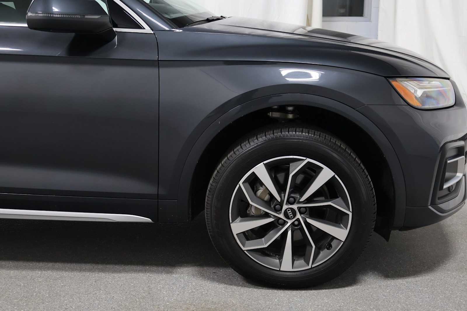 Thumbnail: 2021 Audi Q5 - 11