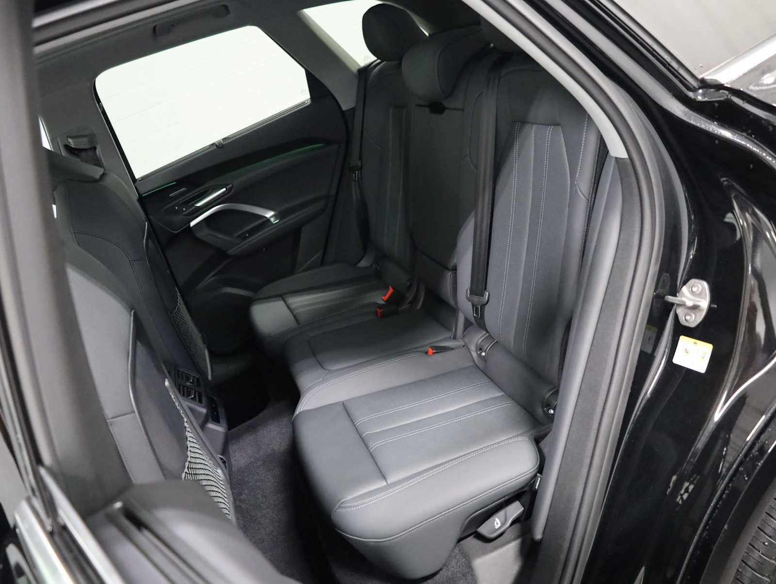 Thumbnail: 2025 Audi Q5 - 35