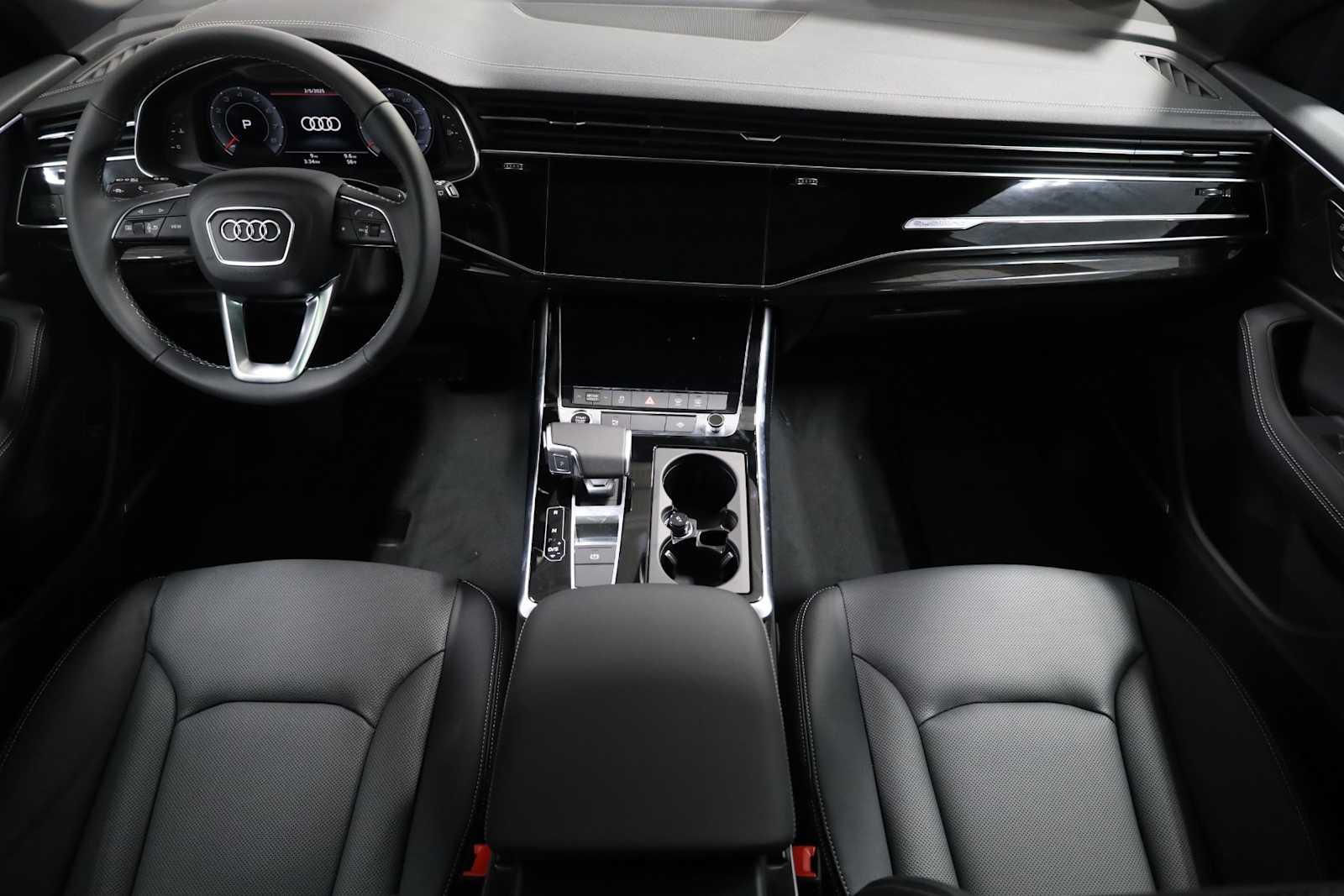 Thumbnail: 2025 Audi Q8 - 20