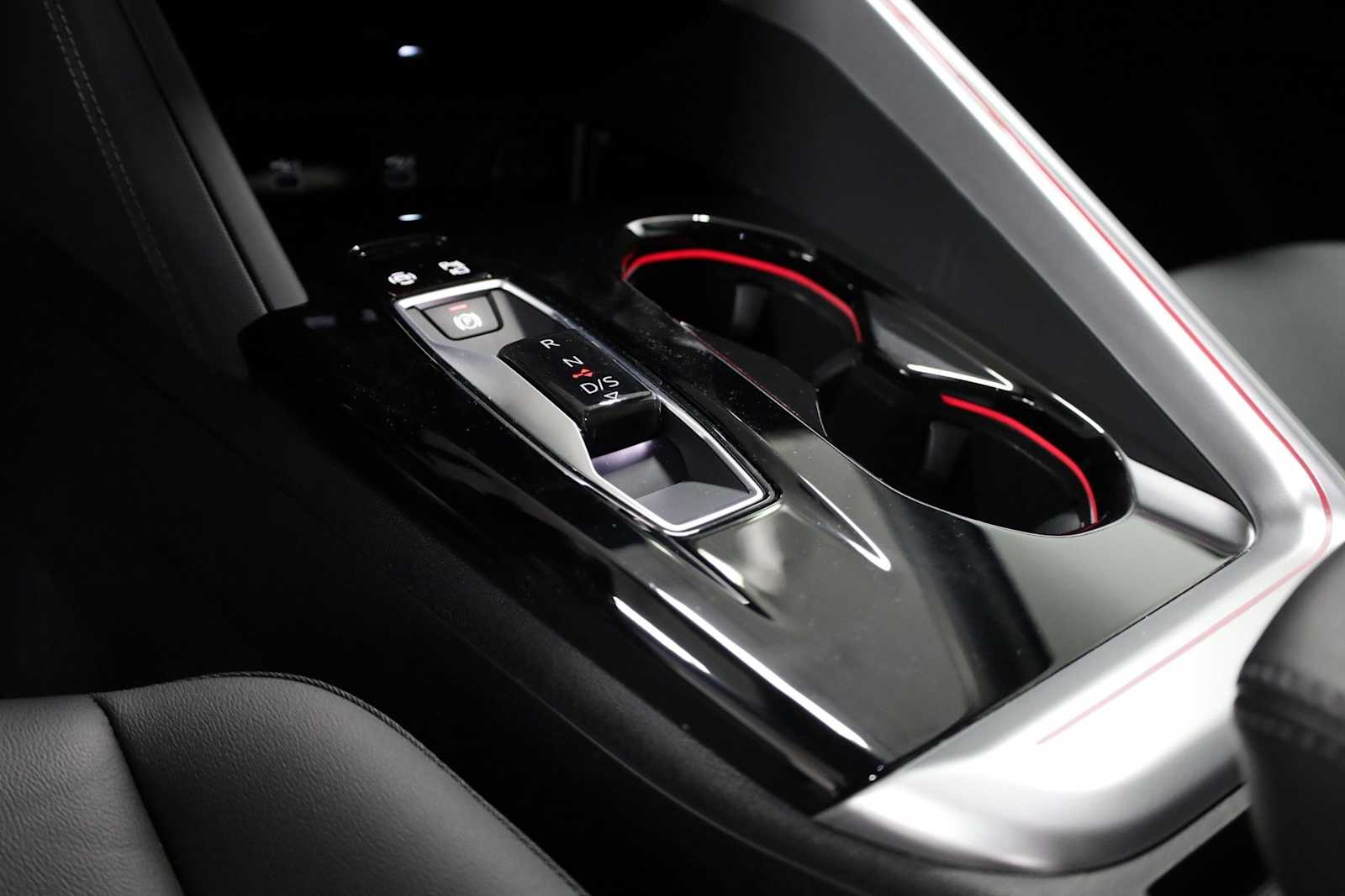 Thumbnail: 2025 Audi Q5 - 26