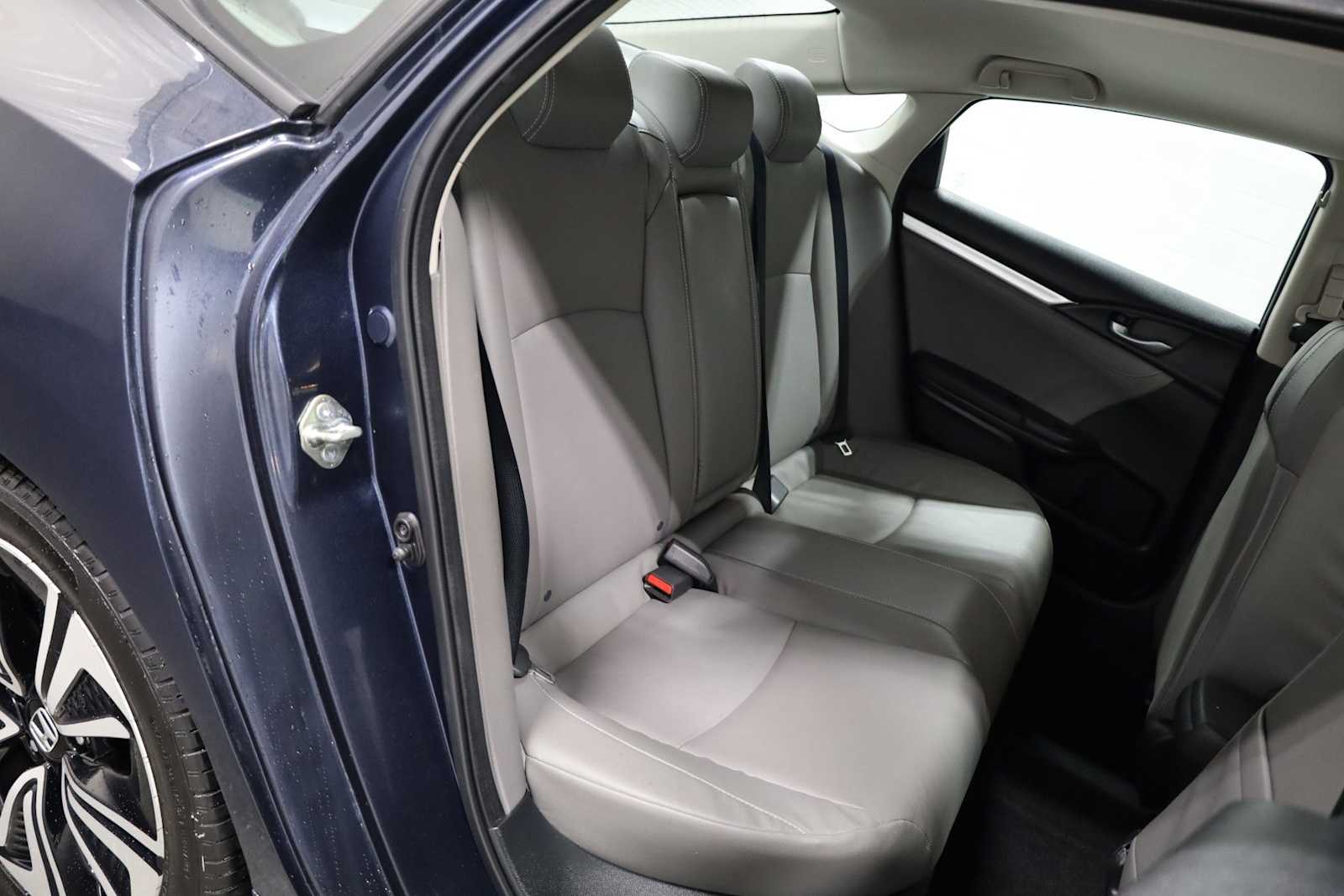 Thumbnail: 2016 Honda Civic - 33