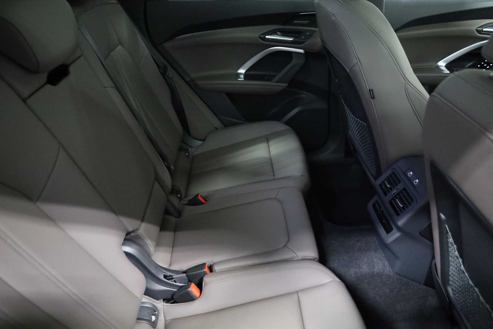 Thumbnail: 2025 Audi Q5 - 34