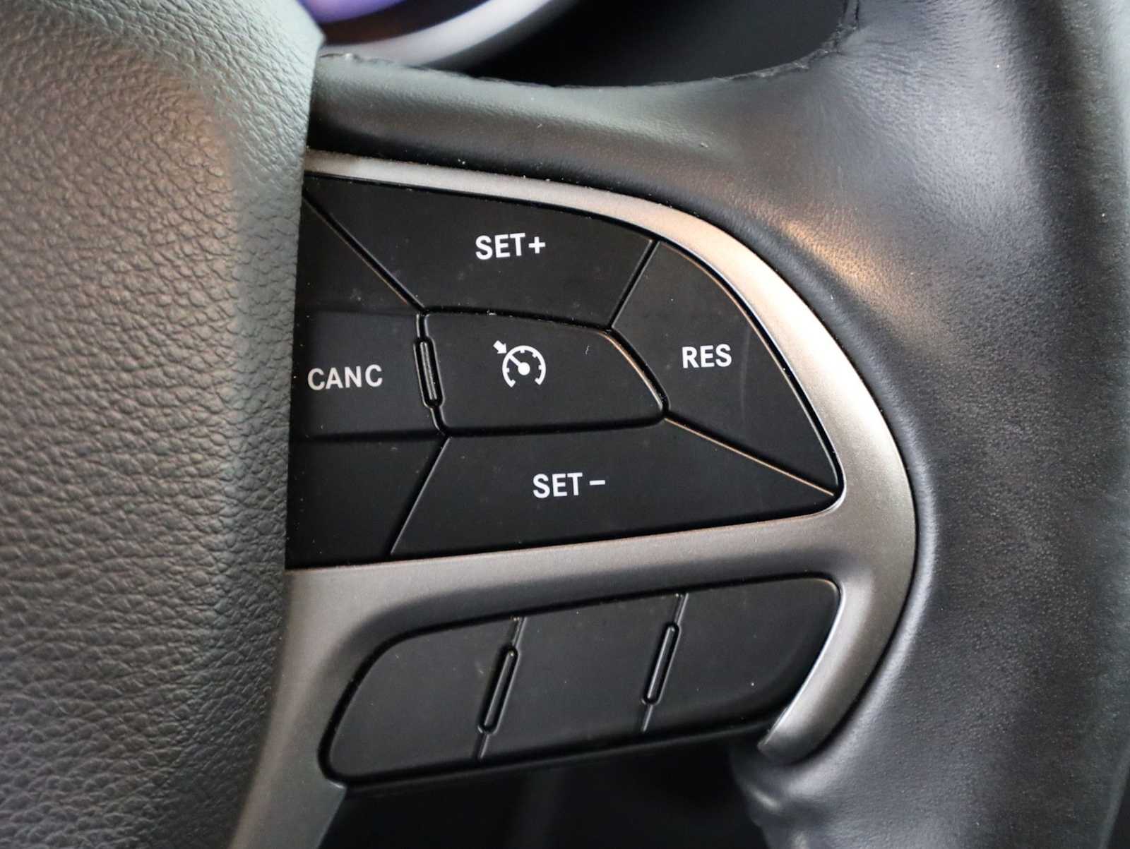 Thumbnail: 2019 Jeep Grand Cherokee - 26