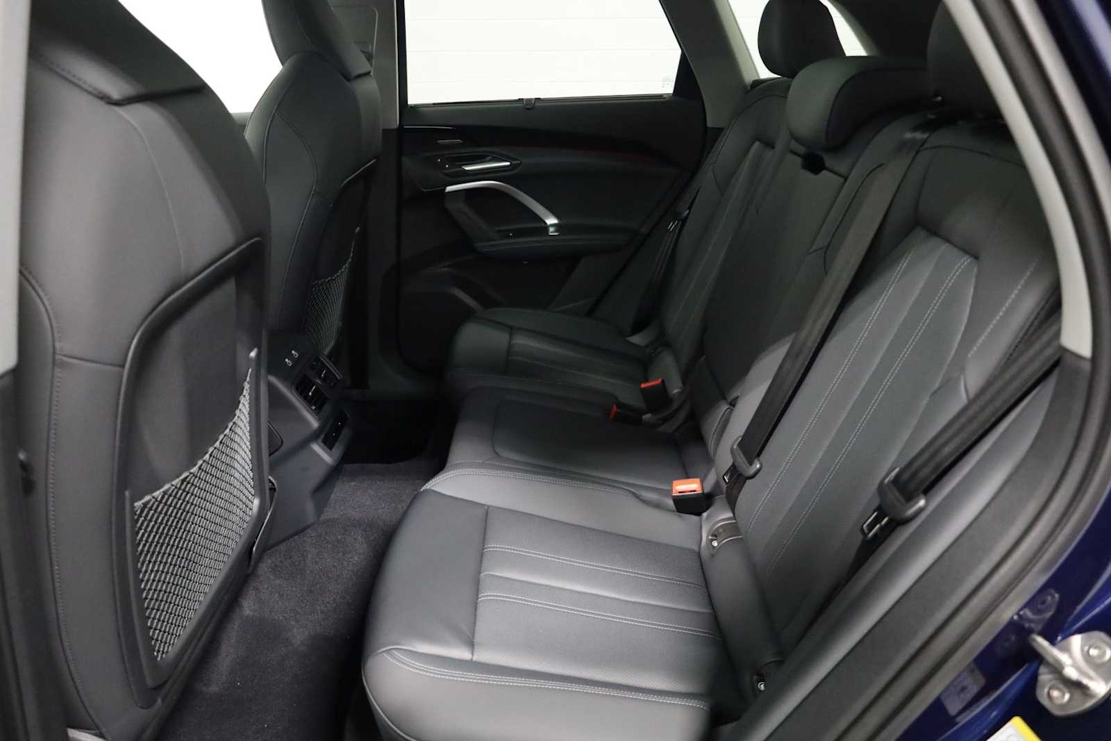 Thumbnail: 2025 Audi Q5 - 33