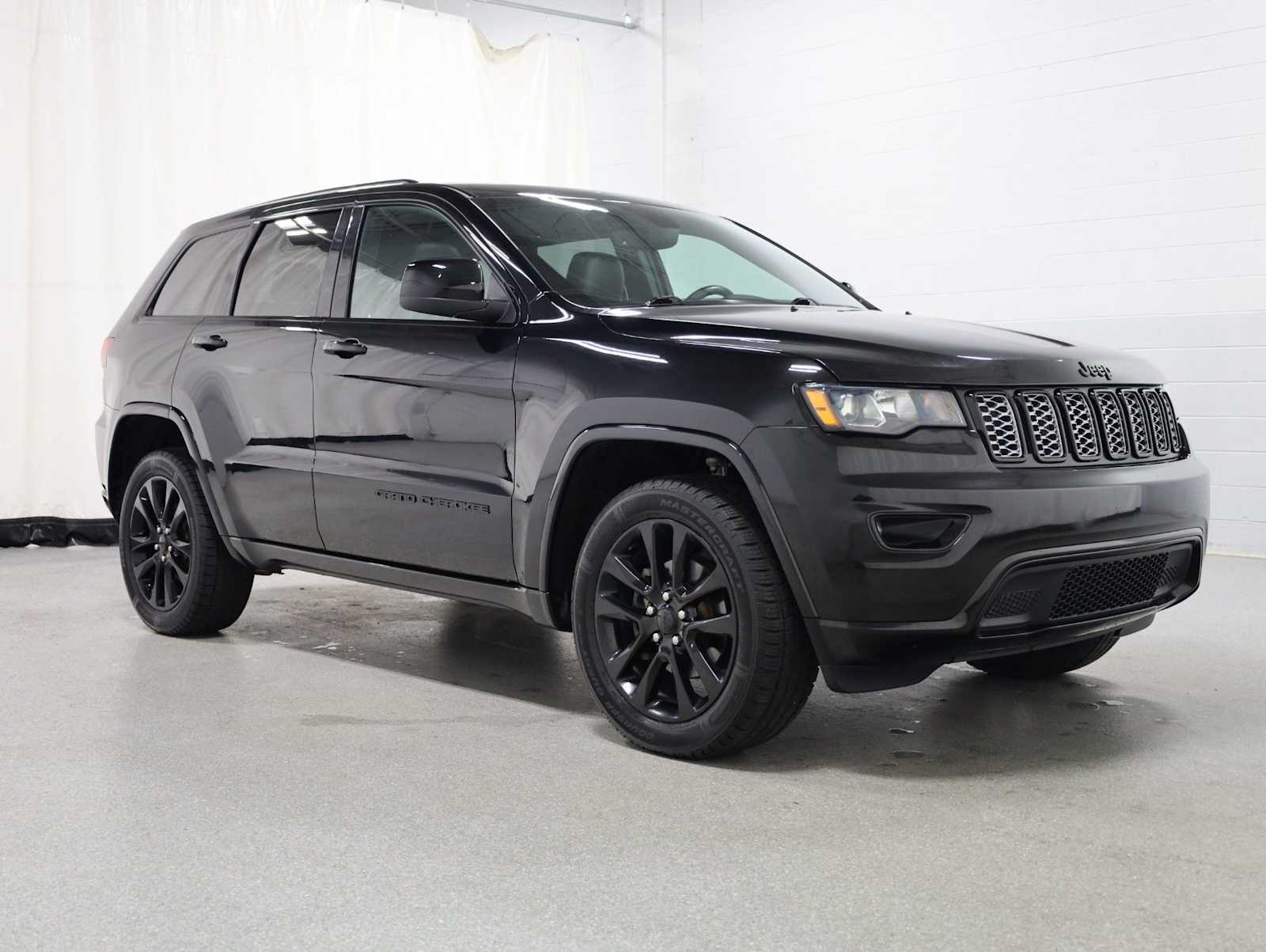 Thumbnail: 2019 Jeep Grand Cherokee - 13