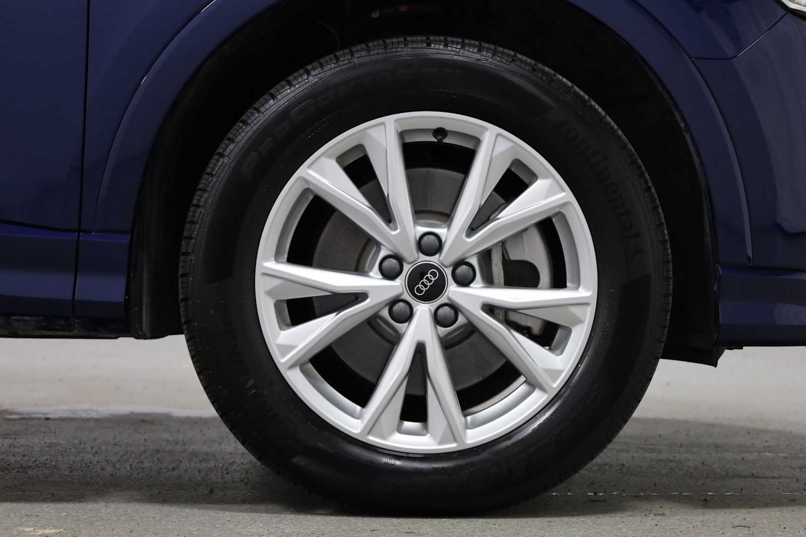 Thumbnail: 2025 Audi Q3 - 12