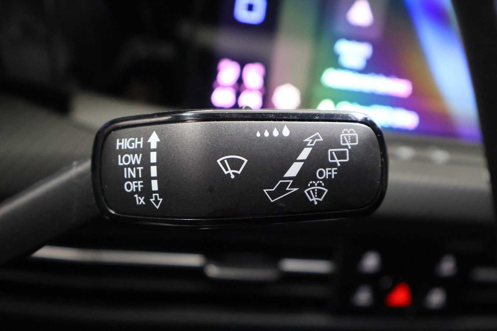 Thumbnail: 2023 Volkswagen Golf - 27