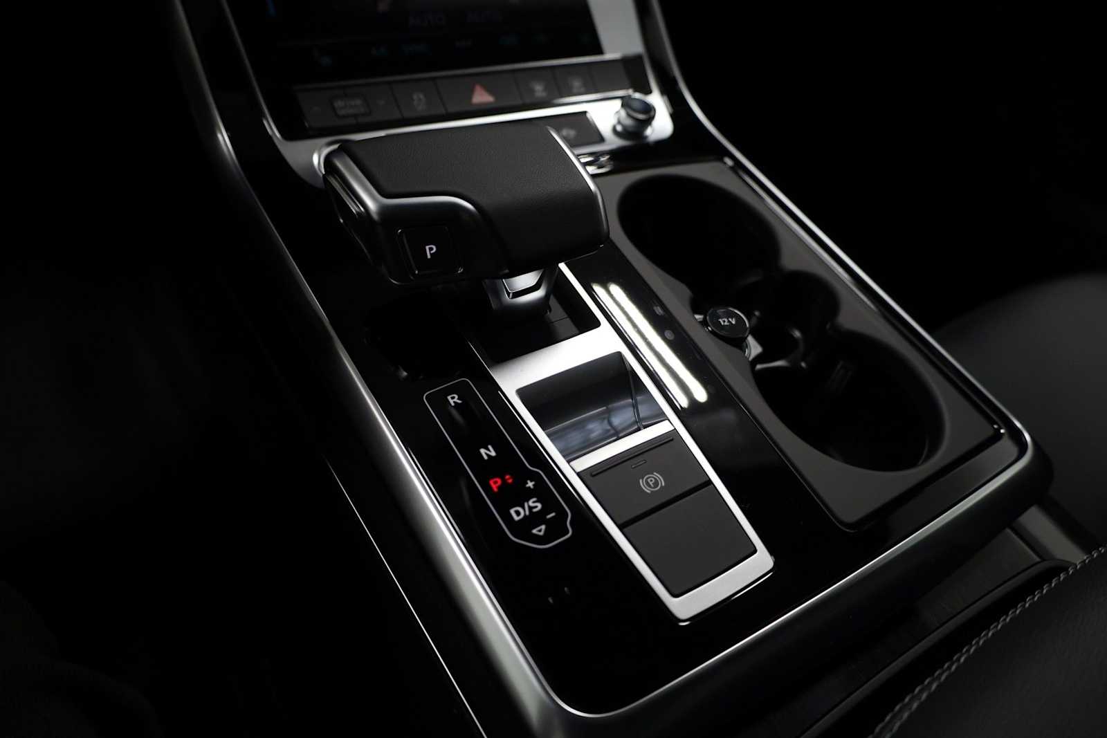 Thumbnail: 2026 Audi Q7 - 27