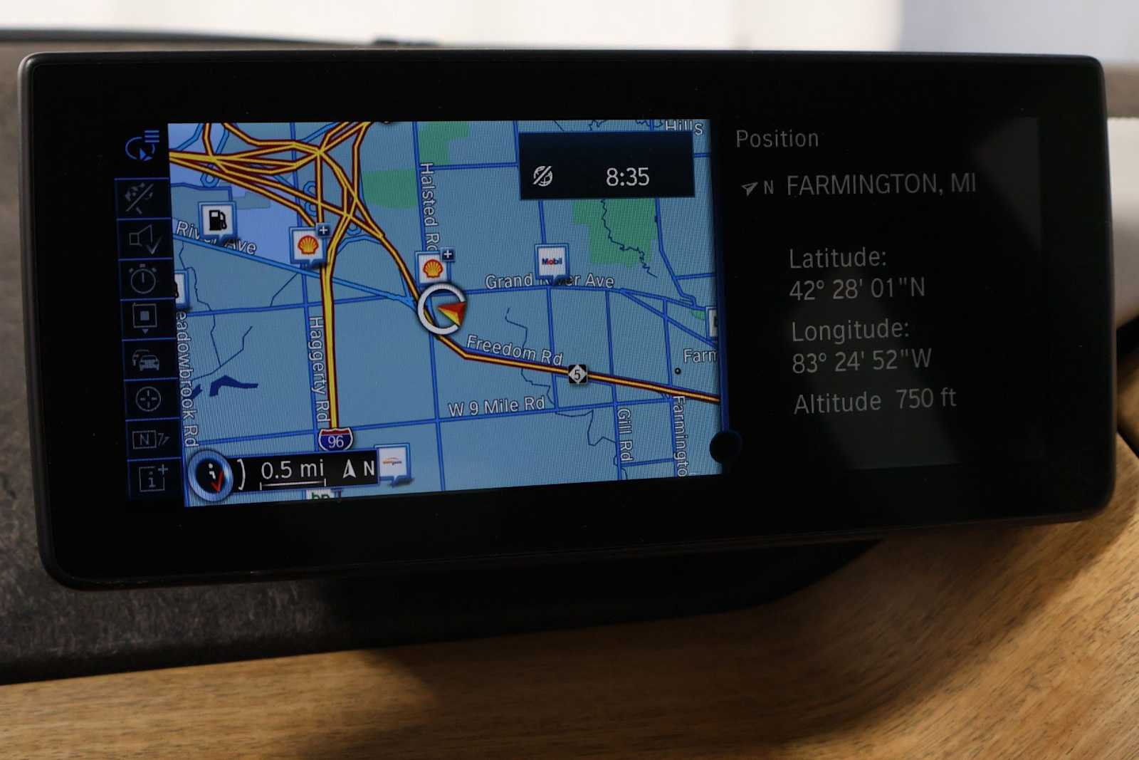 Thumbnail: 2014 BMW i3 - 29