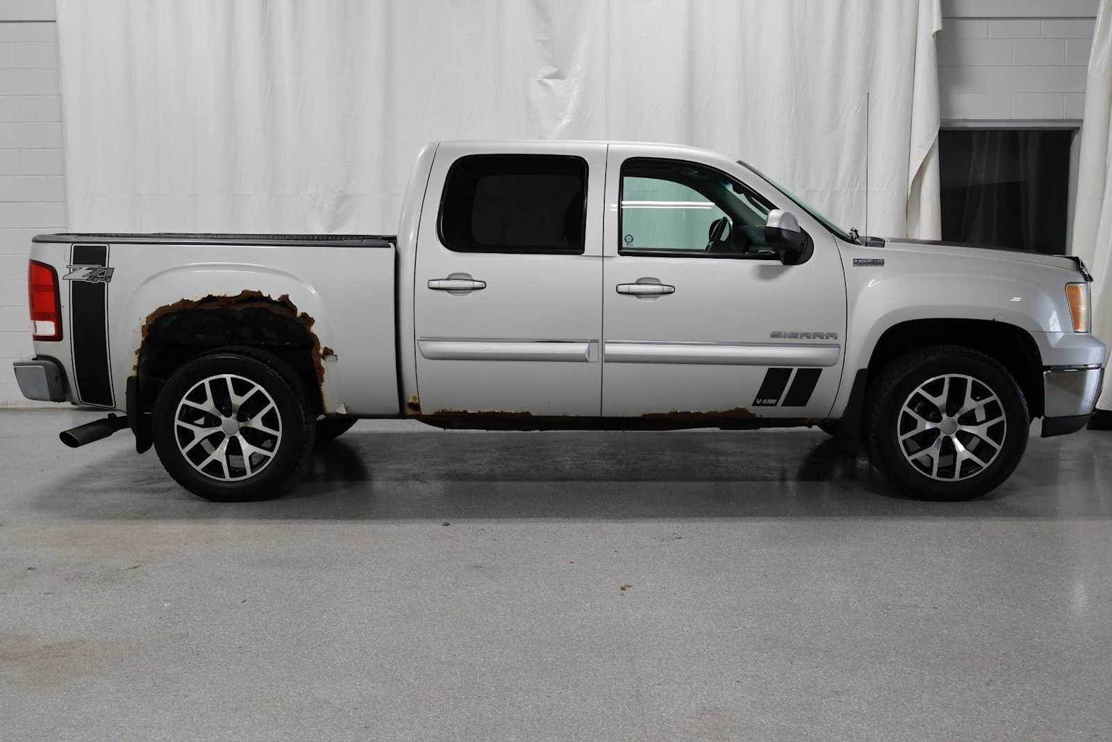 Thumbnail: 2010 GMC Sierra 1500 - 10