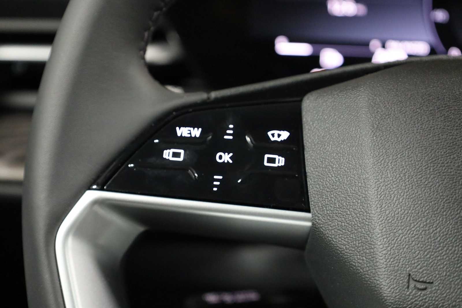 Thumbnail: 2025 Audi Q5 - 25