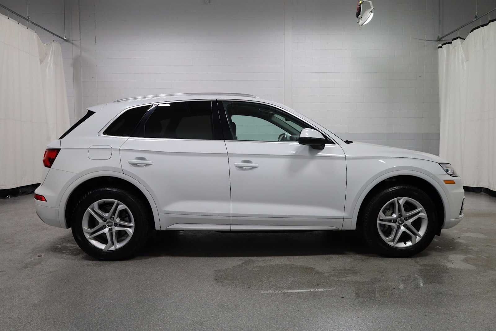 Thumbnail: 2019 Audi Q5 - 10
