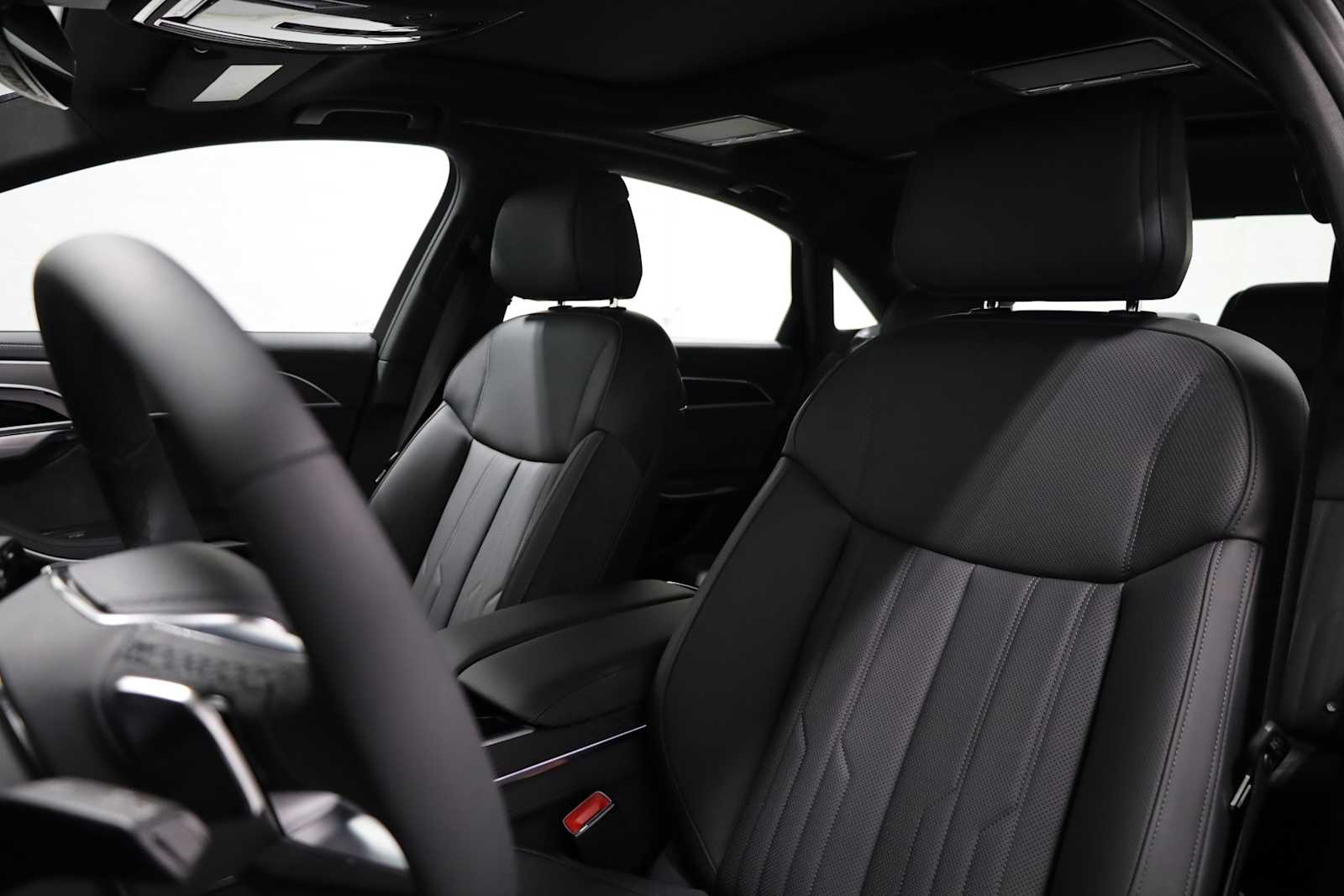 Thumbnail: 2025 Audi A8 - 5