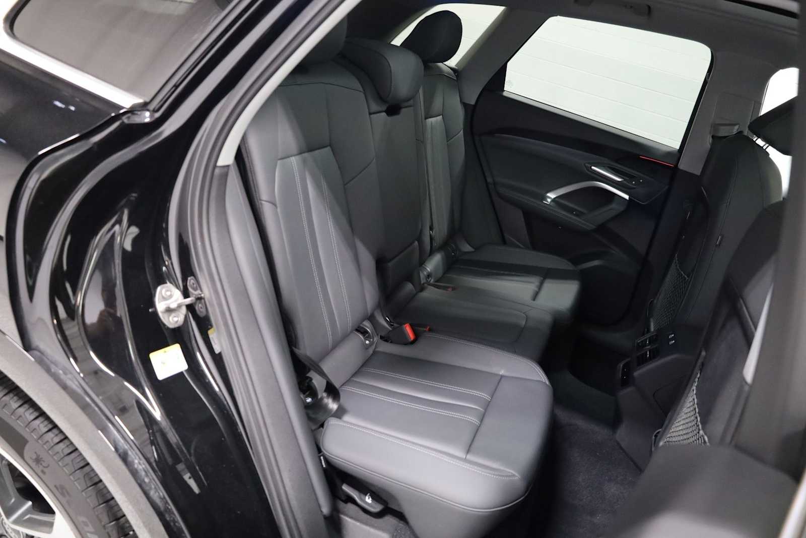 Thumbnail: 2025 Audi Q5 - 34