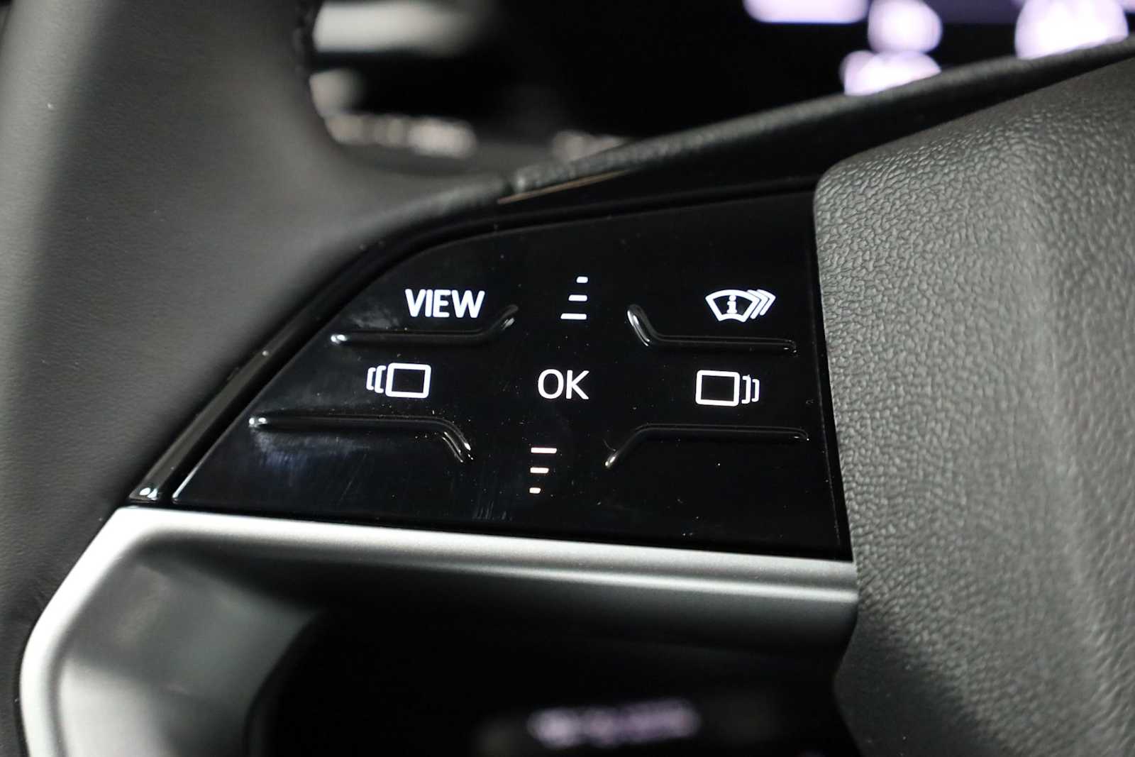 Thumbnail: 2025 Audi Q5 - 25