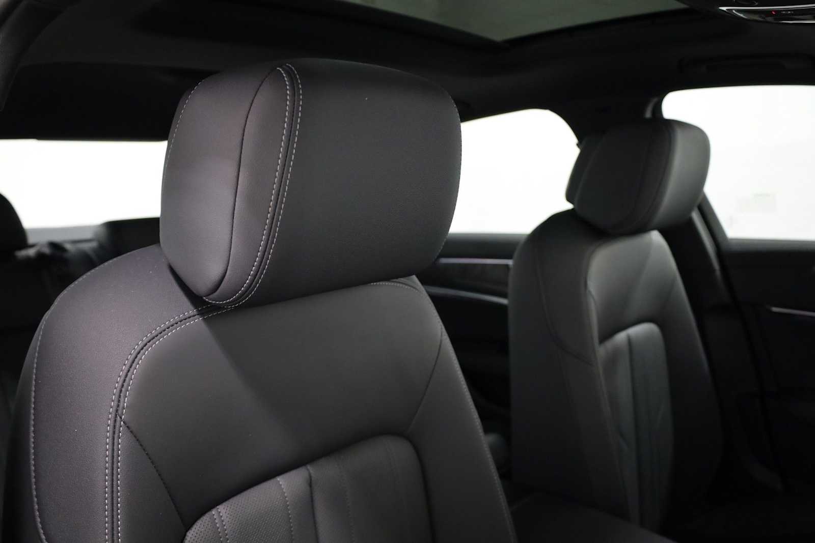 Thumbnail: 2025 Audi A6 - 21