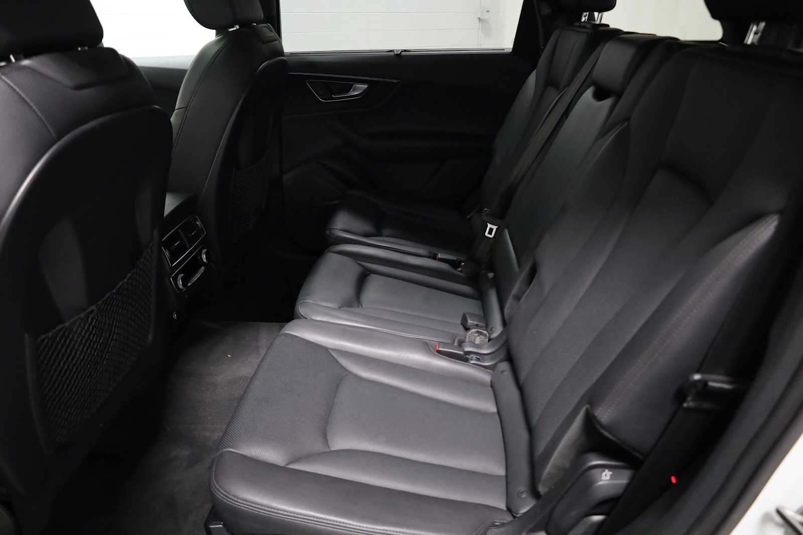 Thumbnail: 2018 Audi Q7 - 33