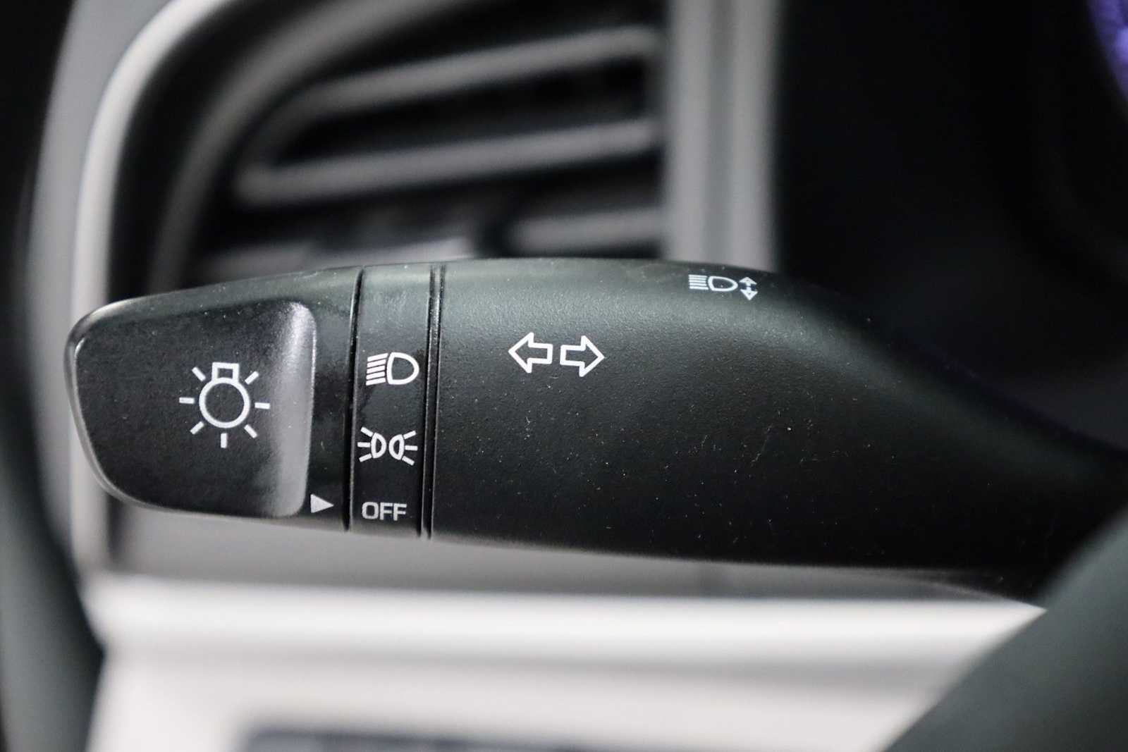 Thumbnail: 2020 Hyundai Elantra - 27