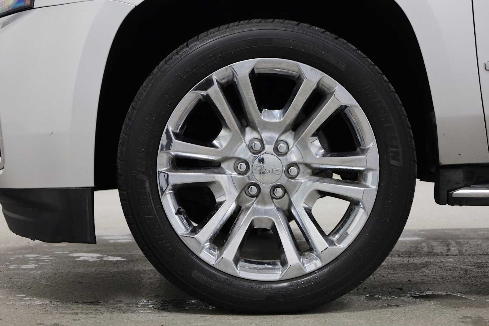 Thumbnail: 2017 GMC Yukon - 37