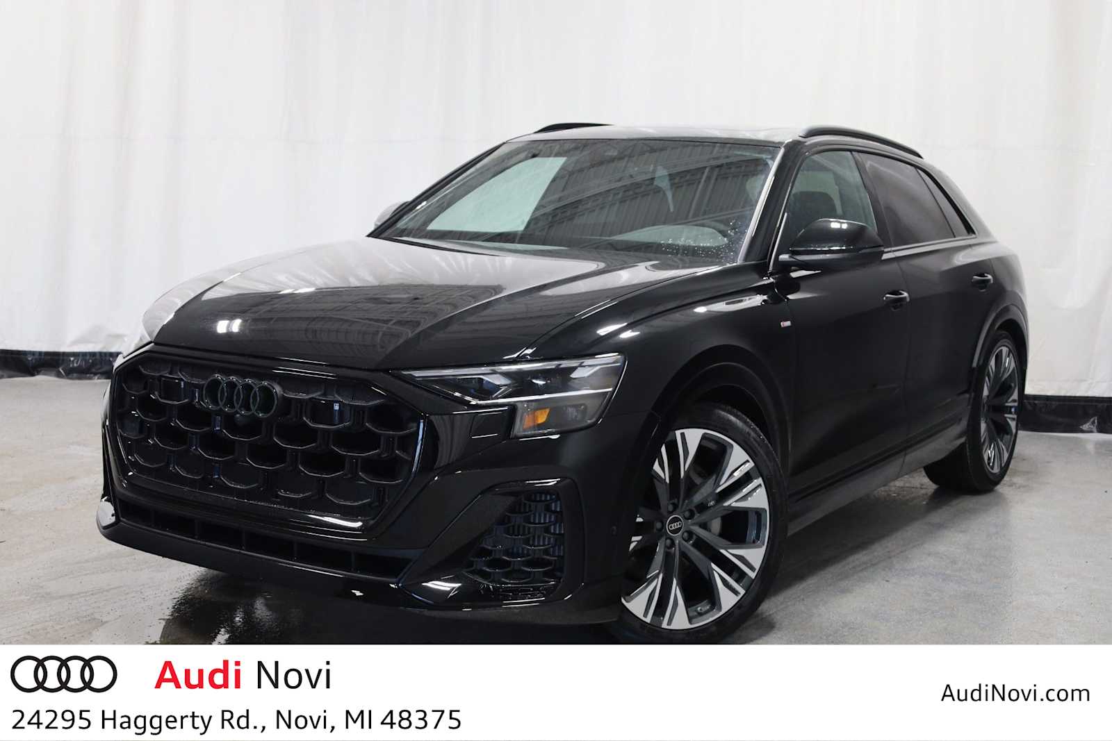 Thumbnail: 2026 Audi Q8 - 1