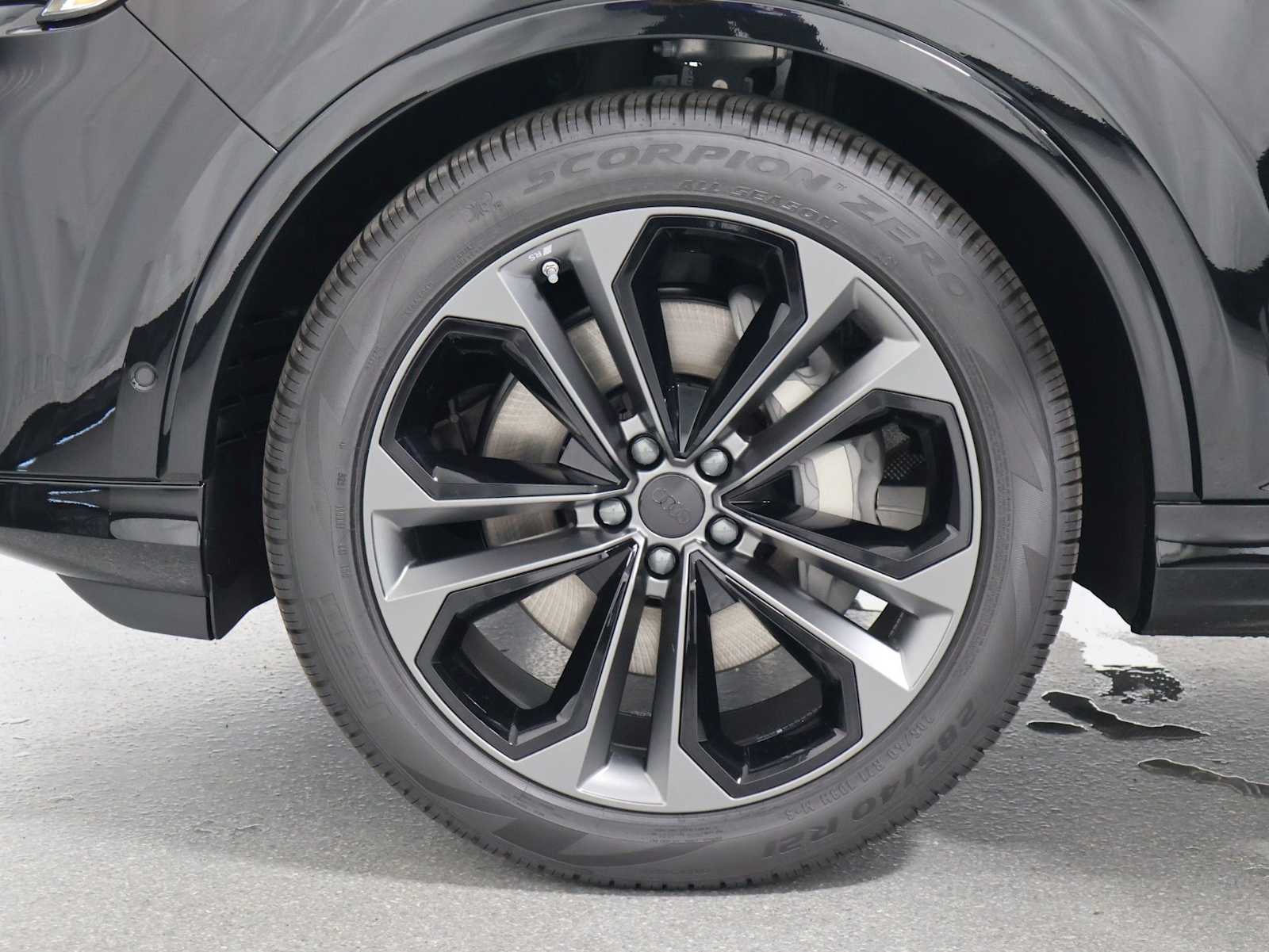 Thumbnail: 2026 Audi Q7 - 35