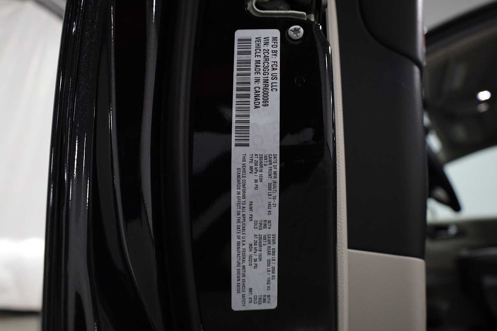 Thumbnail: 2021 Chrysler Pacifica - 40